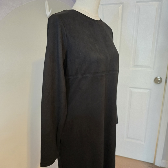 Joh | Small | Aurora Suede Round Neck with Pockets - Picture 3 of 11